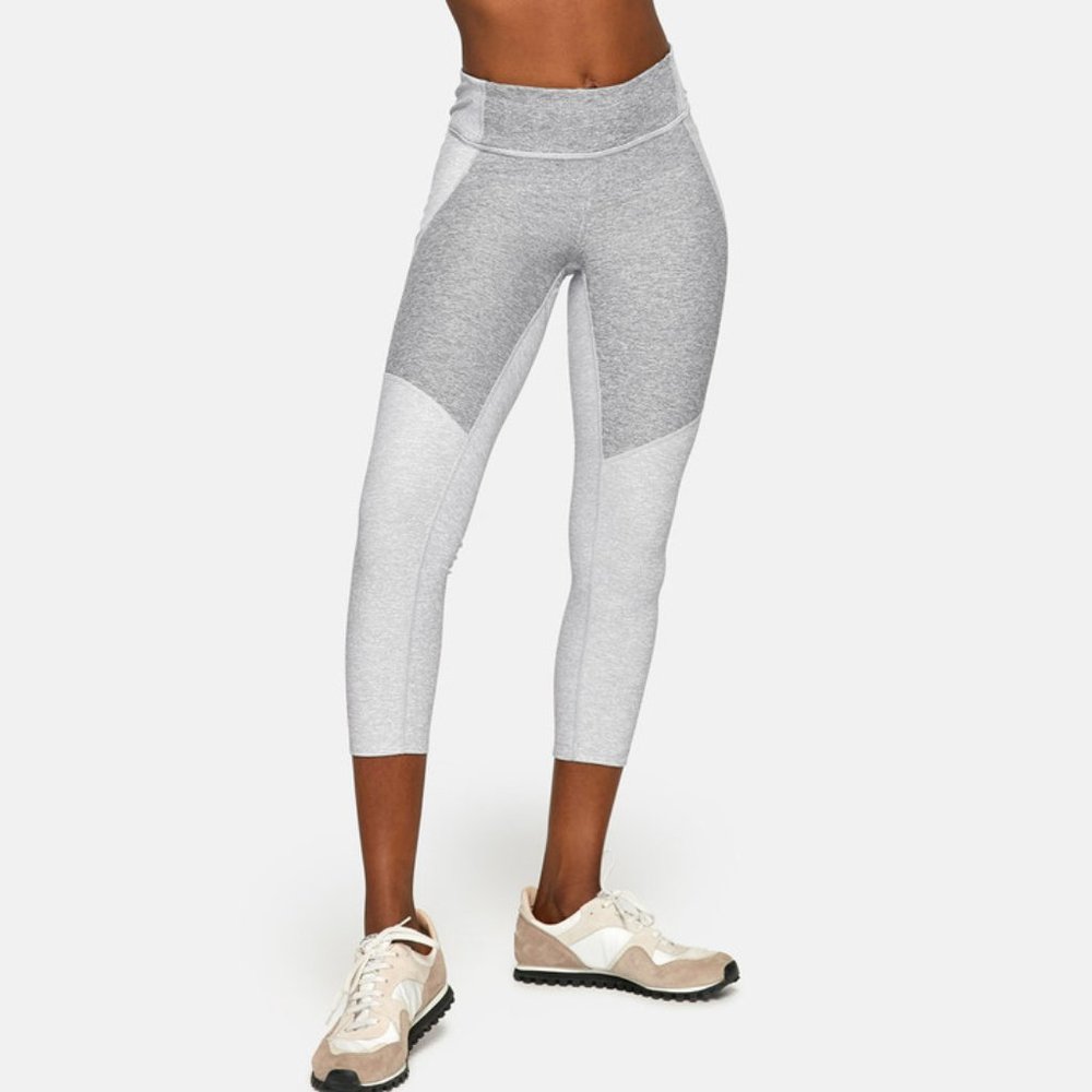 Outdoor Voices 3/4 Two-Tone Leggings Small
